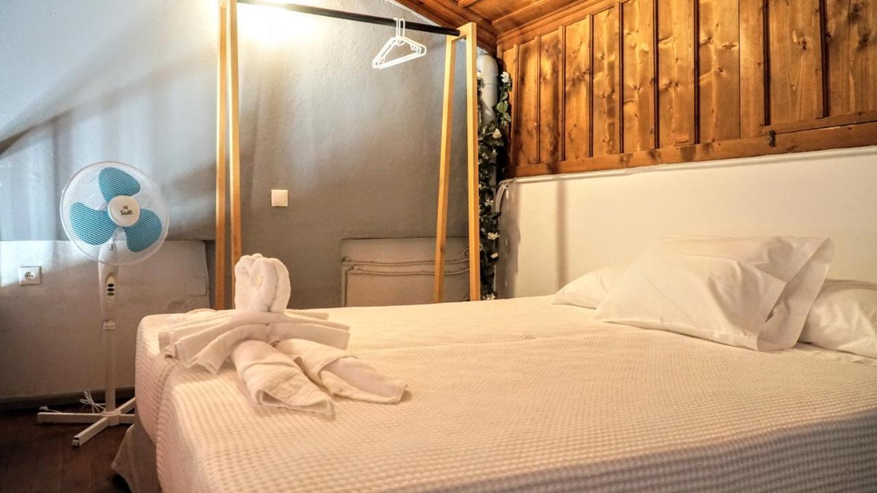 Cozy Apartments In Symi Center מראה חיצוני תמונה